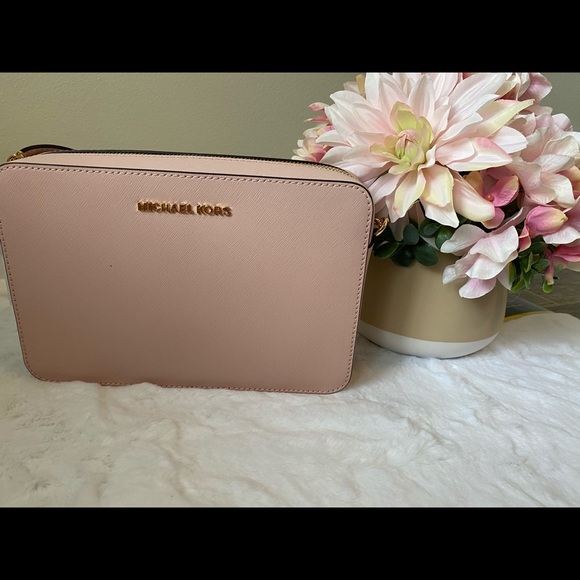 Michael Kors crossbody - Picture 2 of 4